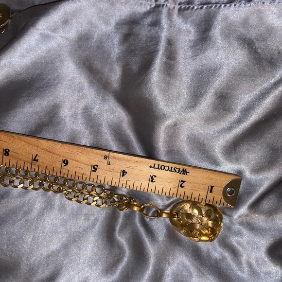 CHANEL Gold Chain Necklace with Chanel Intricate Pendant - Picture 10 of 10